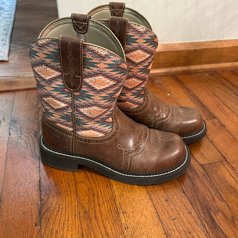 Ariat Fatbaby Heritage Farrah Western Boot - Picture 2 of 5